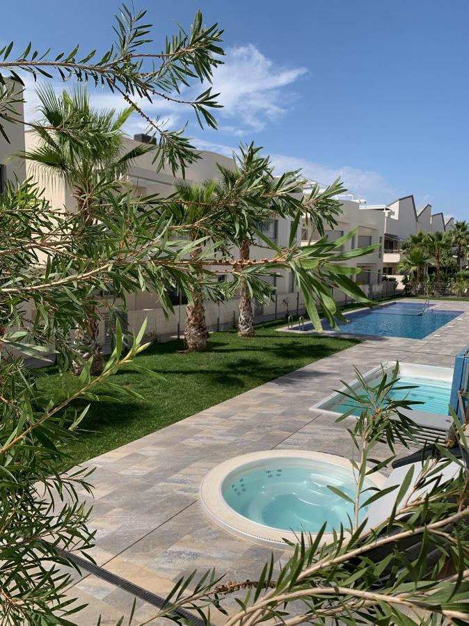 Apartamento Amalia Delux en Torrevieja Luaran gambar