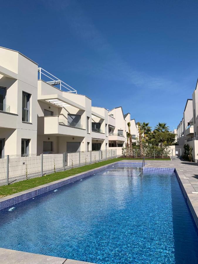 Apartamento Amalia Delux en Torrevieja Luaran gambar
