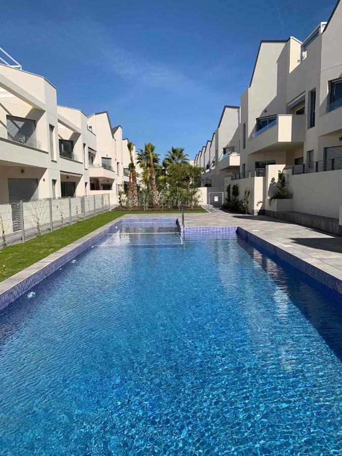 Apartamento Amalia Delux en Torrevieja Luaran gambar
